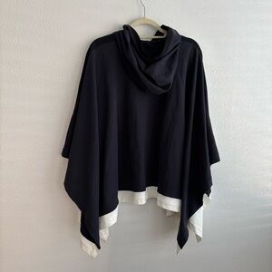 NWT Callens Navy/Black and White Hooded Poncho